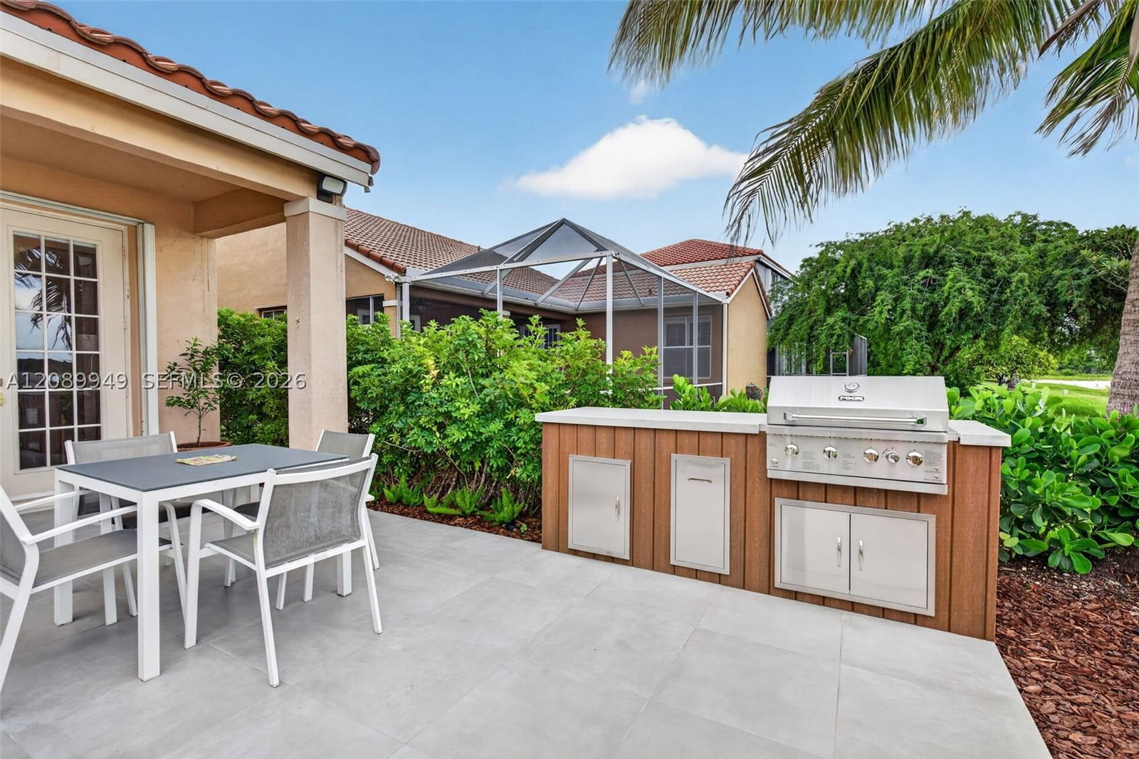 Real estate property located at 820 Falling Water Rd, Broward, Sector 4 North, Weston, FL