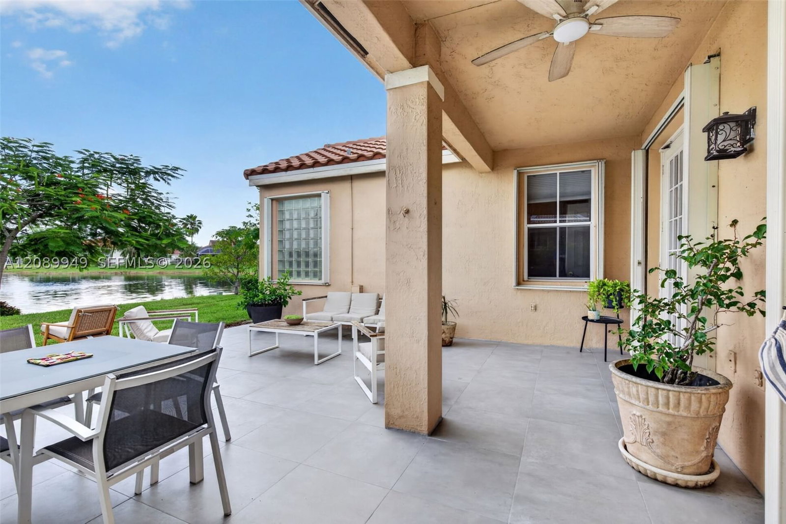 Real estate property located at 820 Falling Water Rd, Broward, Sector 4 North, Weston, FL