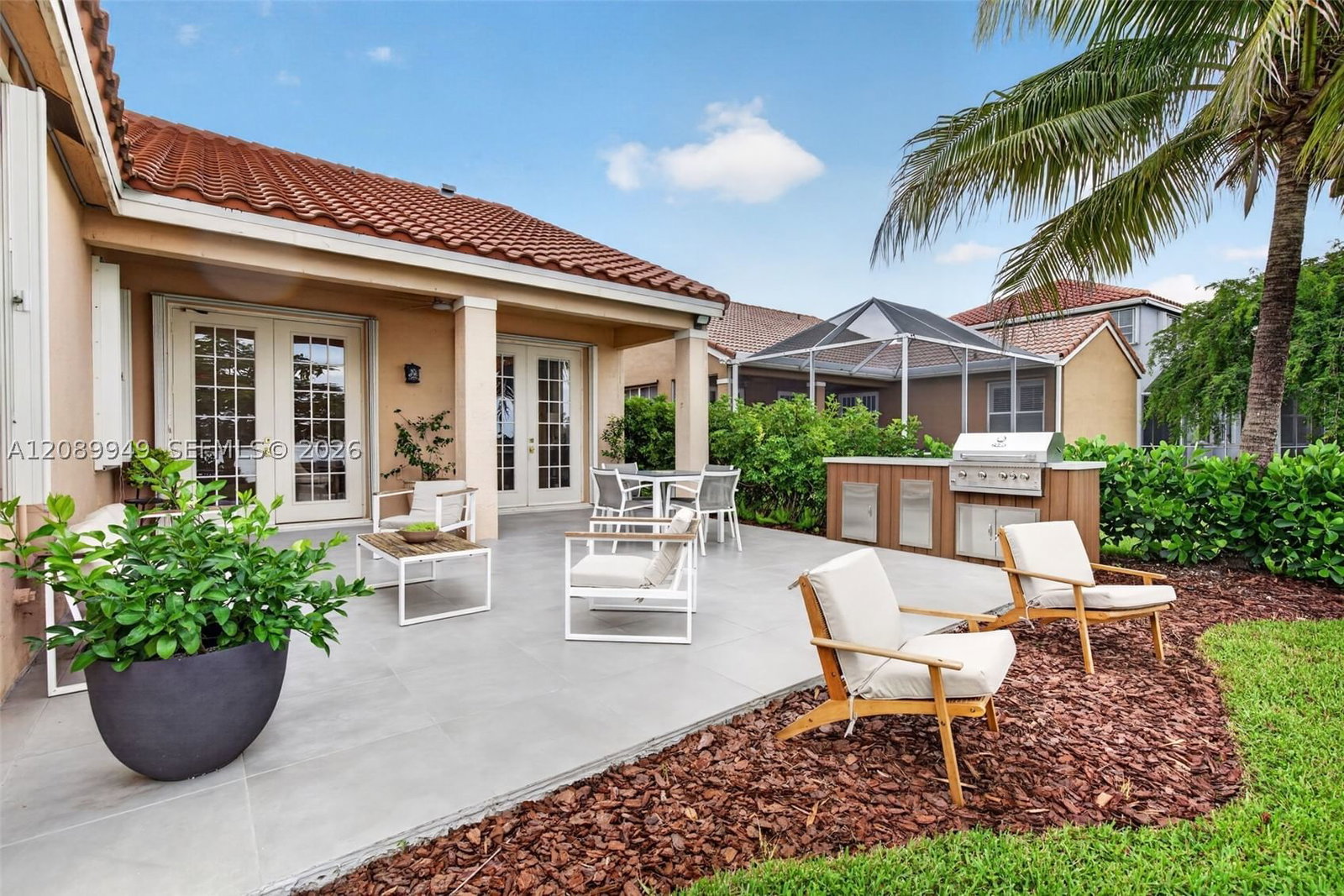 Real estate property located at 820 Falling Water Rd, Broward, Sector 4 North, Weston, FL