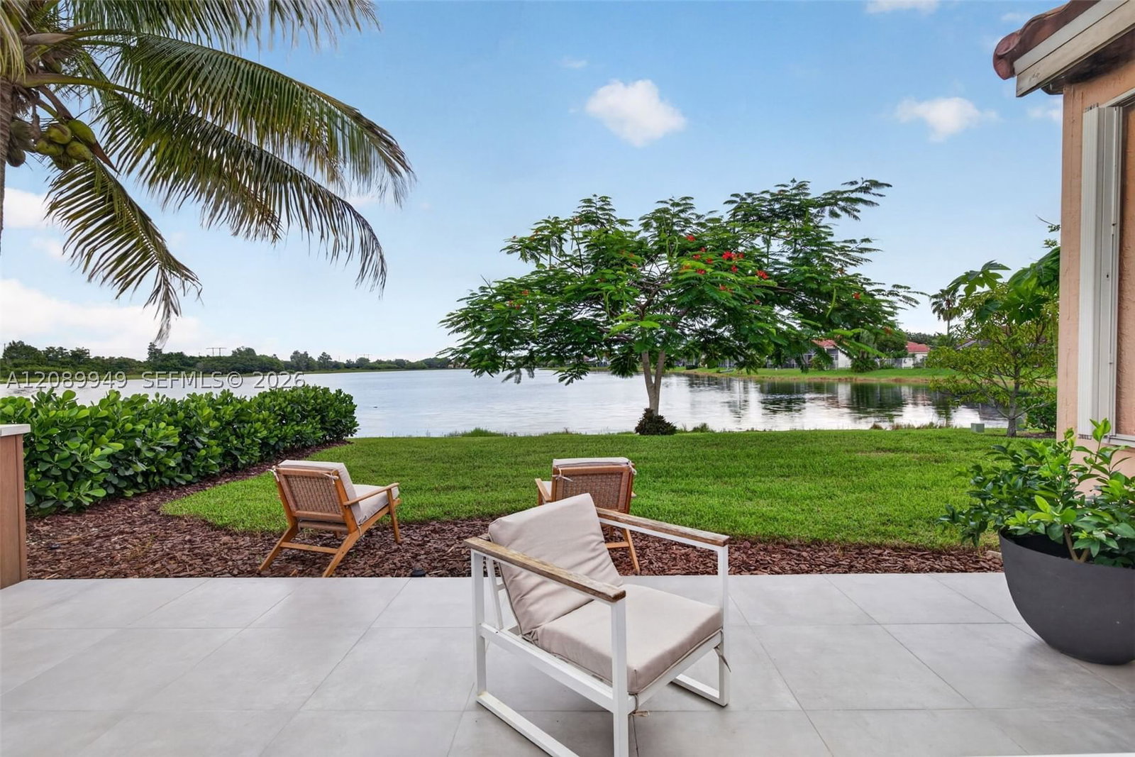 Real estate property located at 820 Falling Water Rd, Broward, Sector 4 North, Weston, FL