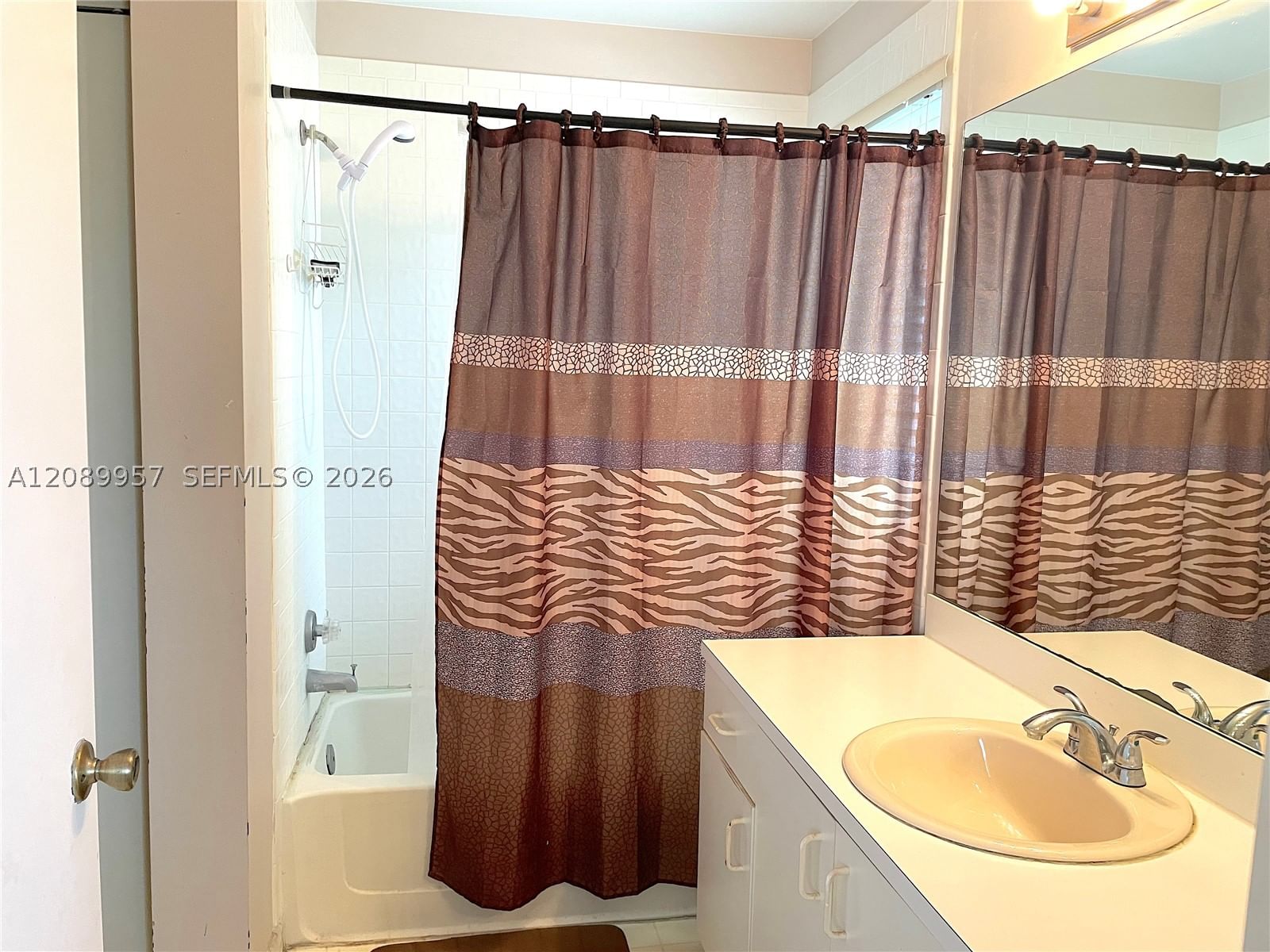 Real estate property located at 8851 9th Ct, Broward, Cinnamon Place V, Pembroke Pines, FL