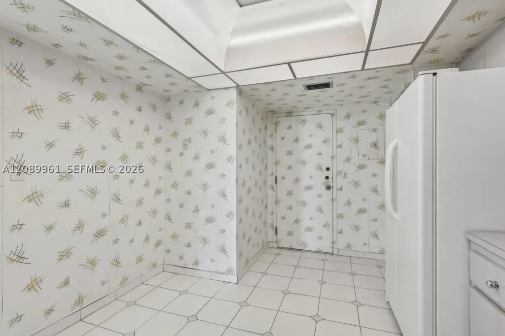 Real estate property located at 2150 Sans Souci Blvd C402, Miami-dade, Bayview Towers, North Miami, FL