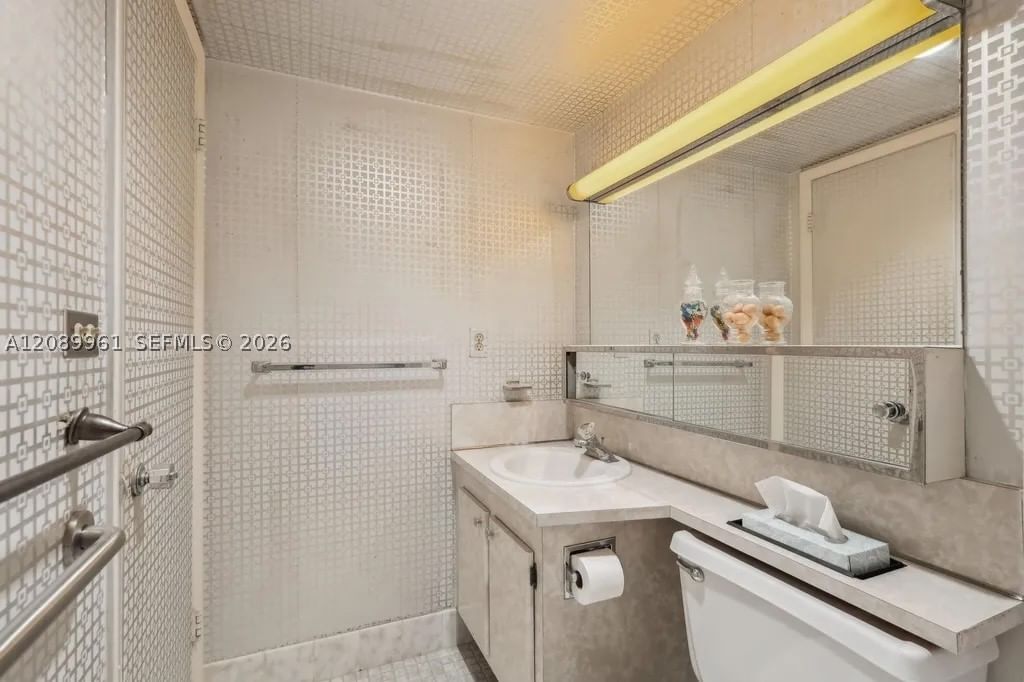 Real estate property located at 2150 Sans Souci Blvd C402, Miami-dade, Bayview Towers, North Miami, FL