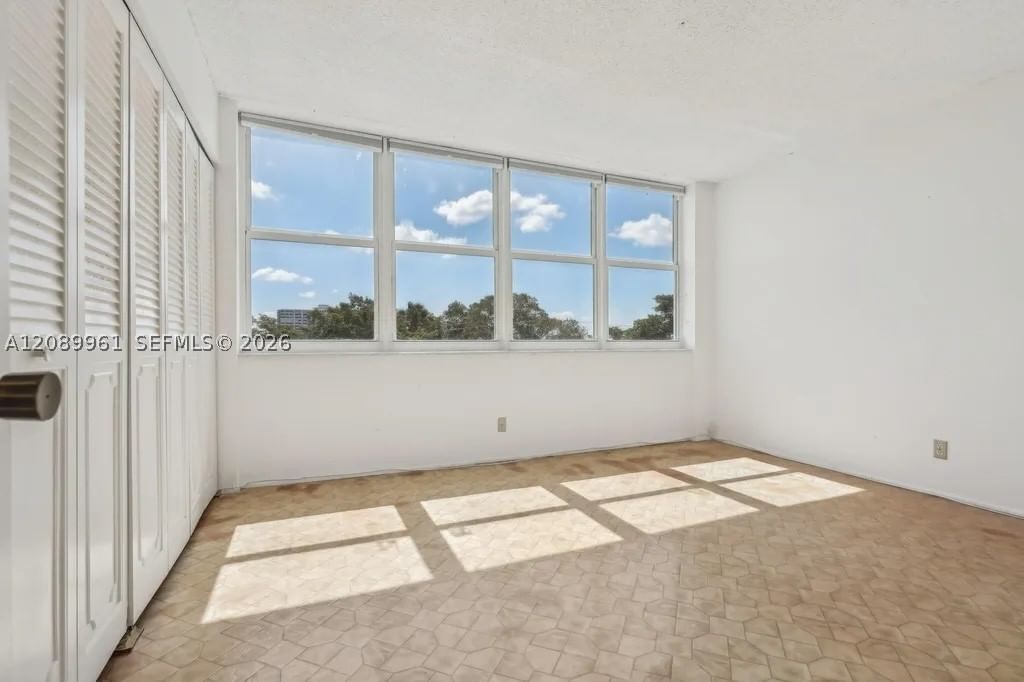 Real estate property located at 2150 Sans Souci Blvd C402, Miami-dade, Bayview Towers, North Miami, FL
