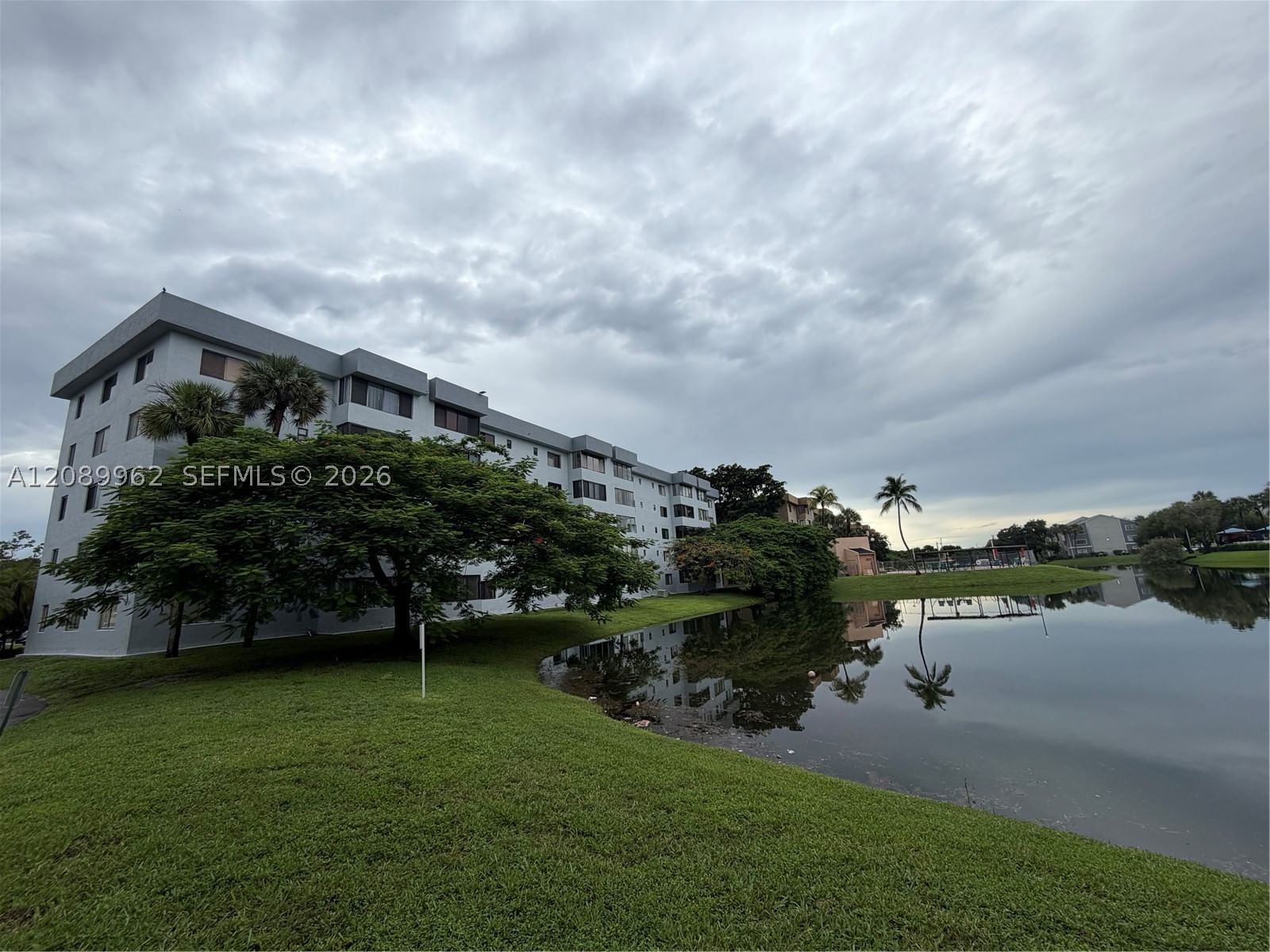 Real estate property located at 8020 Hampton Blvd #401, Broward, Carlisle At Hamptons West, North Lauderdale, FL