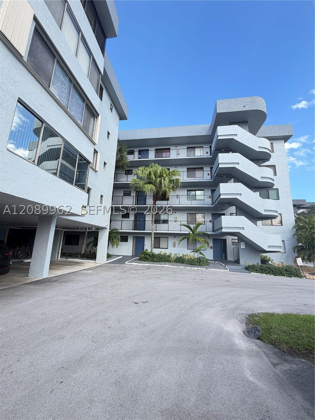 Real estate property located at 8020 Hampton Blvd #401, Broward, Carlisle At Hamptons West, North Lauderdale, FL