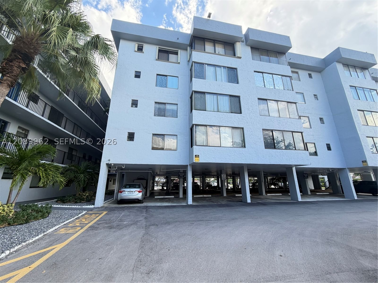 Real estate property located at 8020 Hampton Blvd #401, Broward, Carlisle At Hamptons West, North Lauderdale, FL