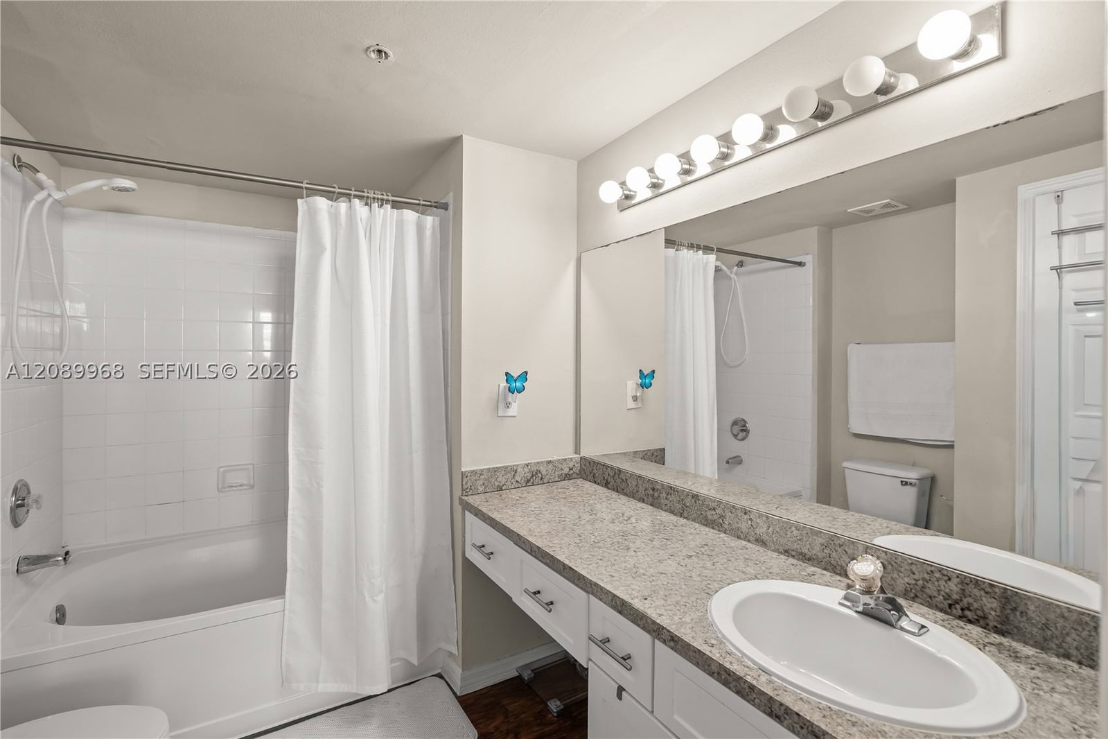 Real estate property located at 230 117th Ter #11108, Broward, Marquesa Condo Sub, Pembroke Pines, FL