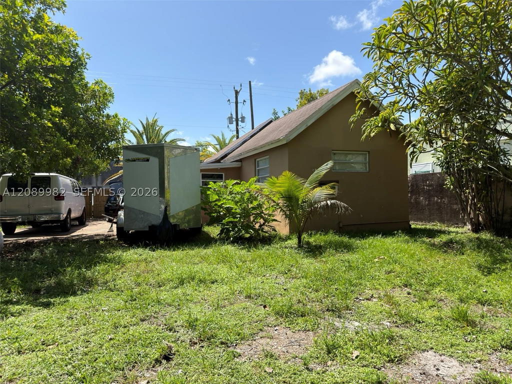 Real estate property located at 113 4th St, Broward, North American Fruit Co, Hallandale Beach, FL