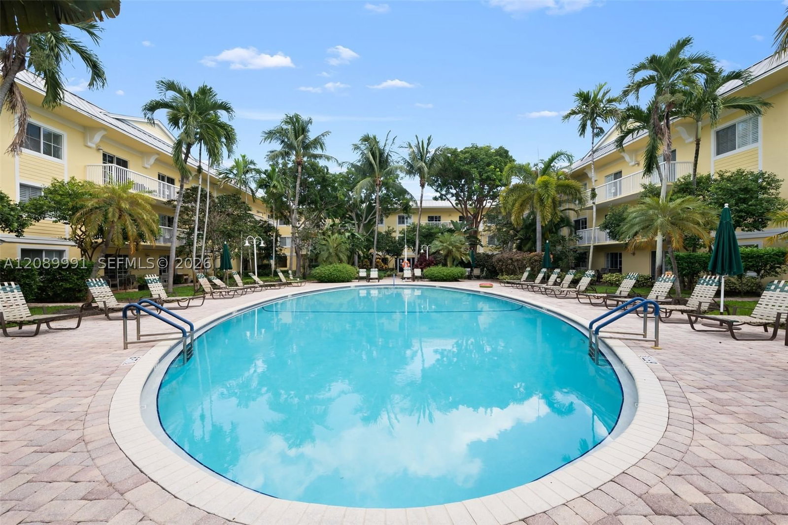 Real estate property located at 150 15th Ave #350, Broward, Pine Crest Village Ii, Fort Lauderdale, FL