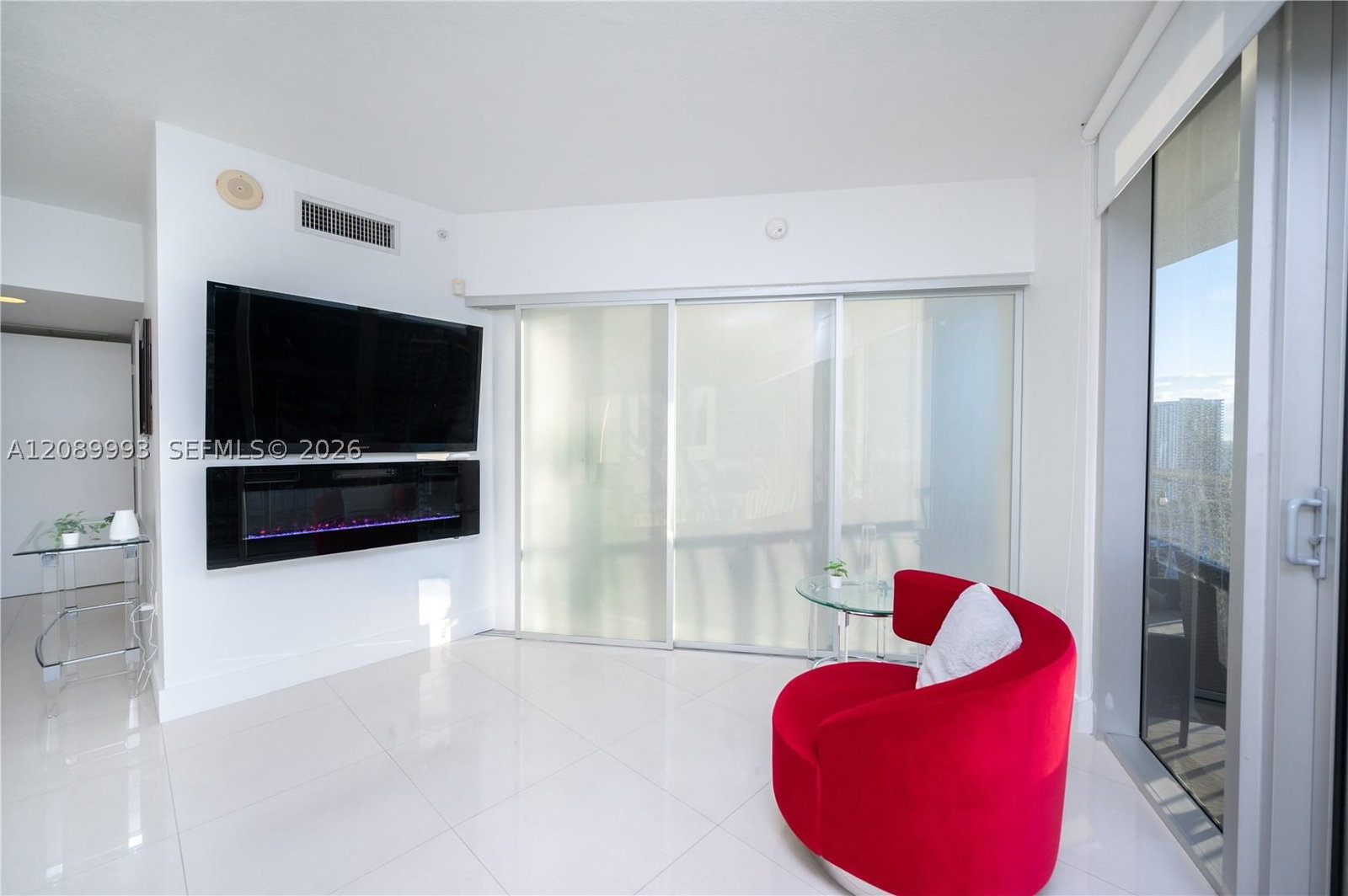 Real estate property located at 1750 Bayshore Dr #2615, Miami-dade, Opera Tower Condo, Miami, FL