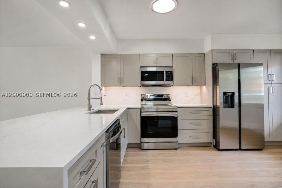 Real estate property located at 5810 Crystal Shores Dr #102, Palm Beach, Regal Shores Condo, Boynton Beach, FL