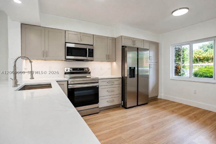 Real estate property located at 5810 Crystal Shores Dr #102, Palm Beach, Regal Shores Condo, Boynton Beach, FL