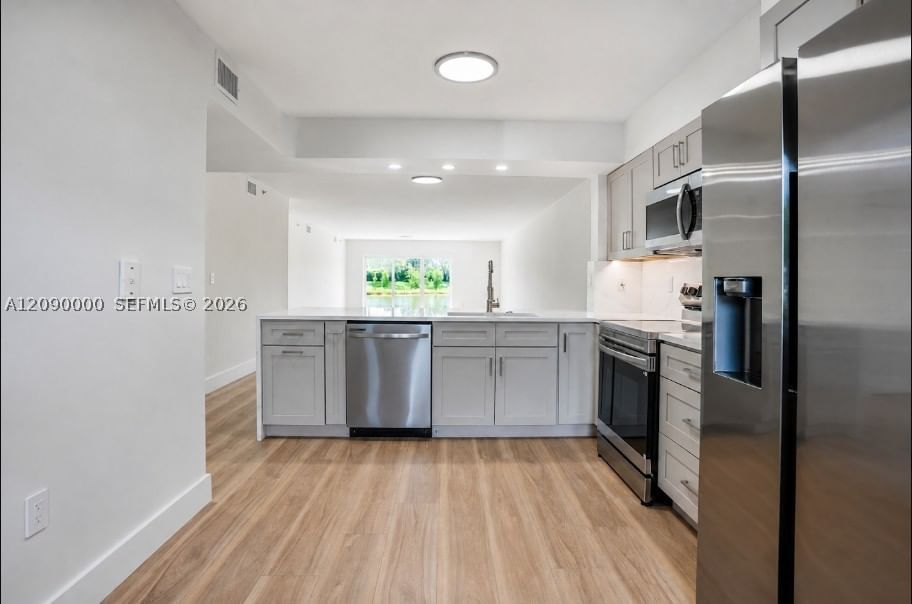 Real estate property located at 5810 Crystal Shores Dr #102, Palm Beach, Regal Shores Condo, Boynton Beach, FL