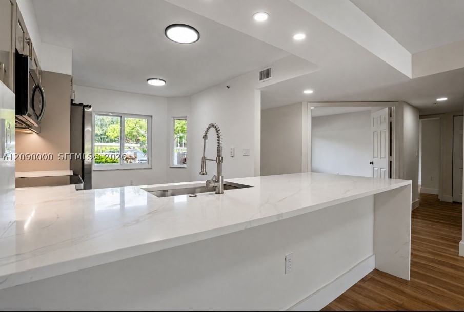 Real estate property located at 5810 Crystal Shores Dr #102, Palm Beach, Regal Shores Condo, Boynton Beach, FL