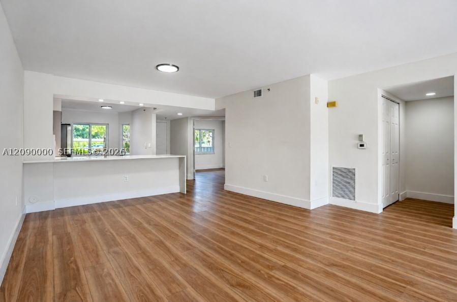 Real estate property located at 5810 Crystal Shores Dr #102, Palm Beach, Regal Shores Condo, Boynton Beach, FL