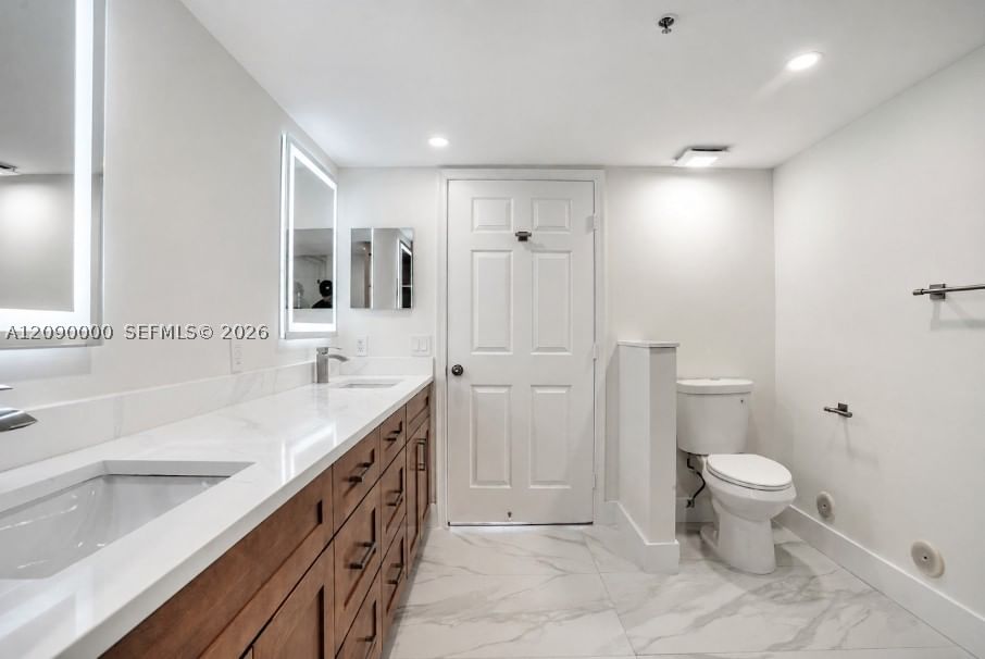 Real estate property located at 5810 Crystal Shores Dr #102, Palm Beach, Regal Shores Condo, Boynton Beach, FL