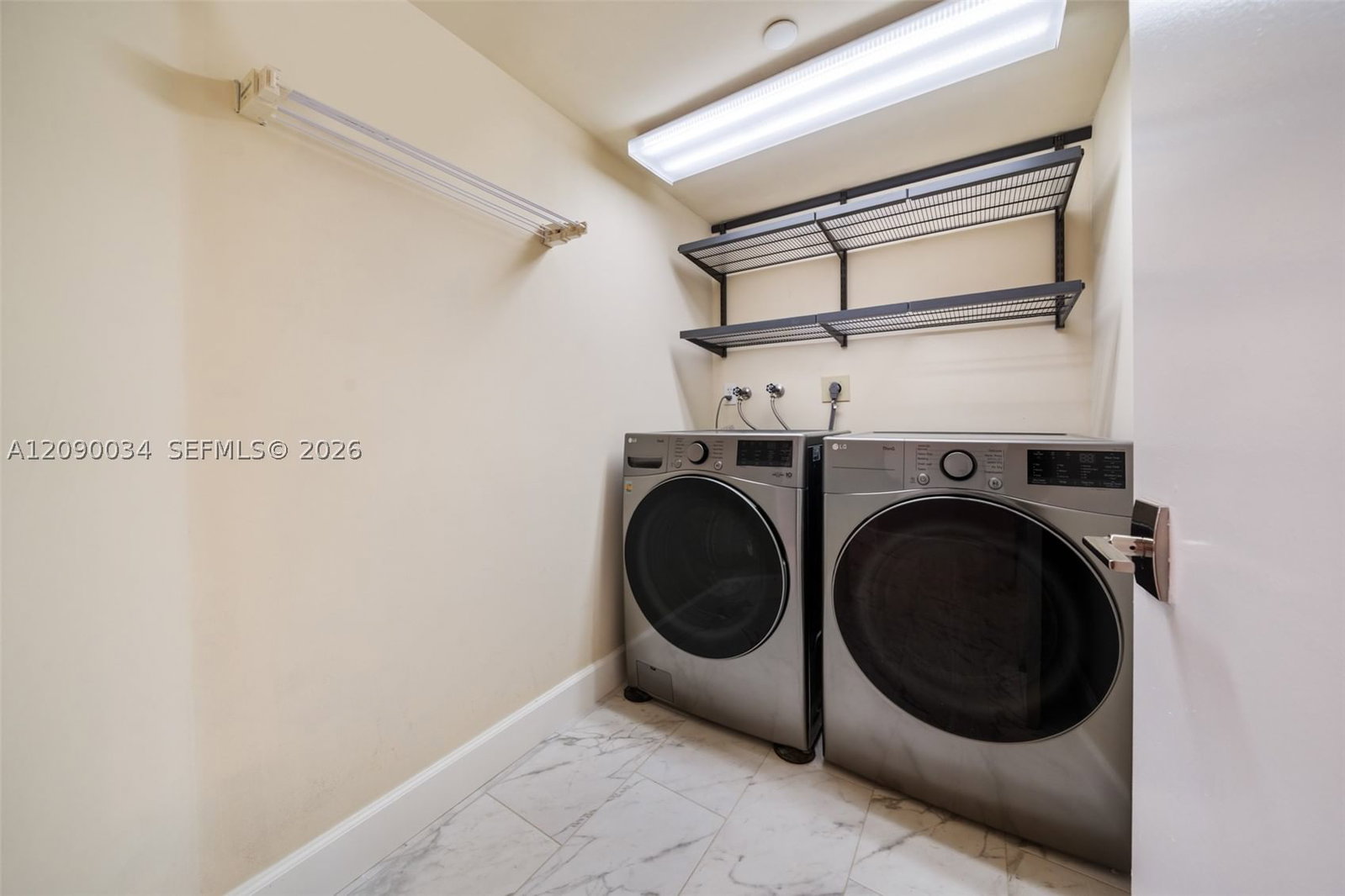 Real estate property located at 19195 Mystic Pointe Dr #2406, Miami-dade, Mystic Pointe Condo No Tw, Aventura, FL