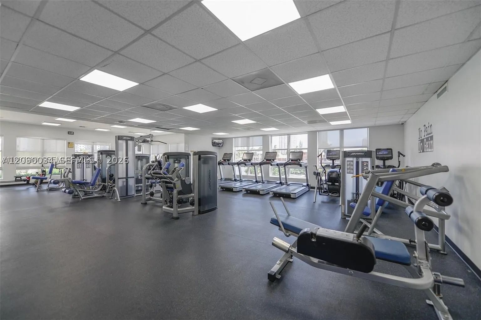 Real estate property located at 19195 Mystic Pointe Dr #2406, Miami-dade, Mystic Pointe Condo No Tw, Aventura, FL