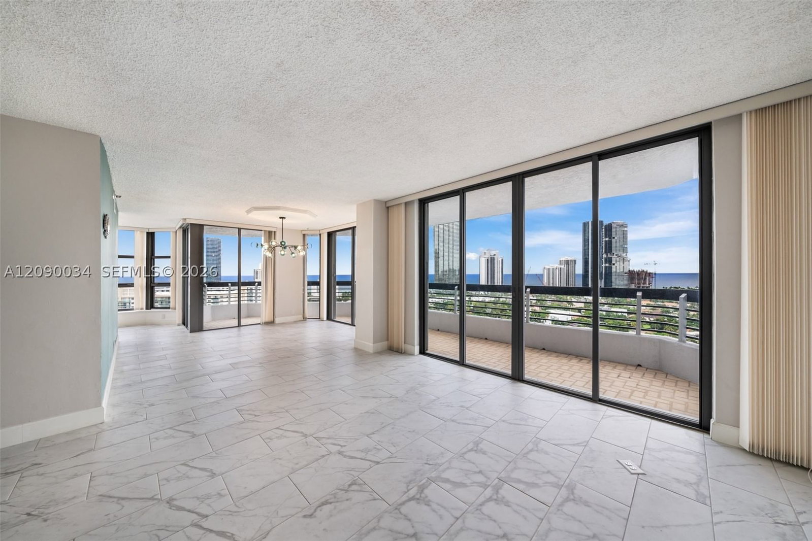 Real estate property located at 19195 Mystic Pointe Dr #2406, Miami-dade, Mystic Pointe Condo No Tw, Aventura, FL