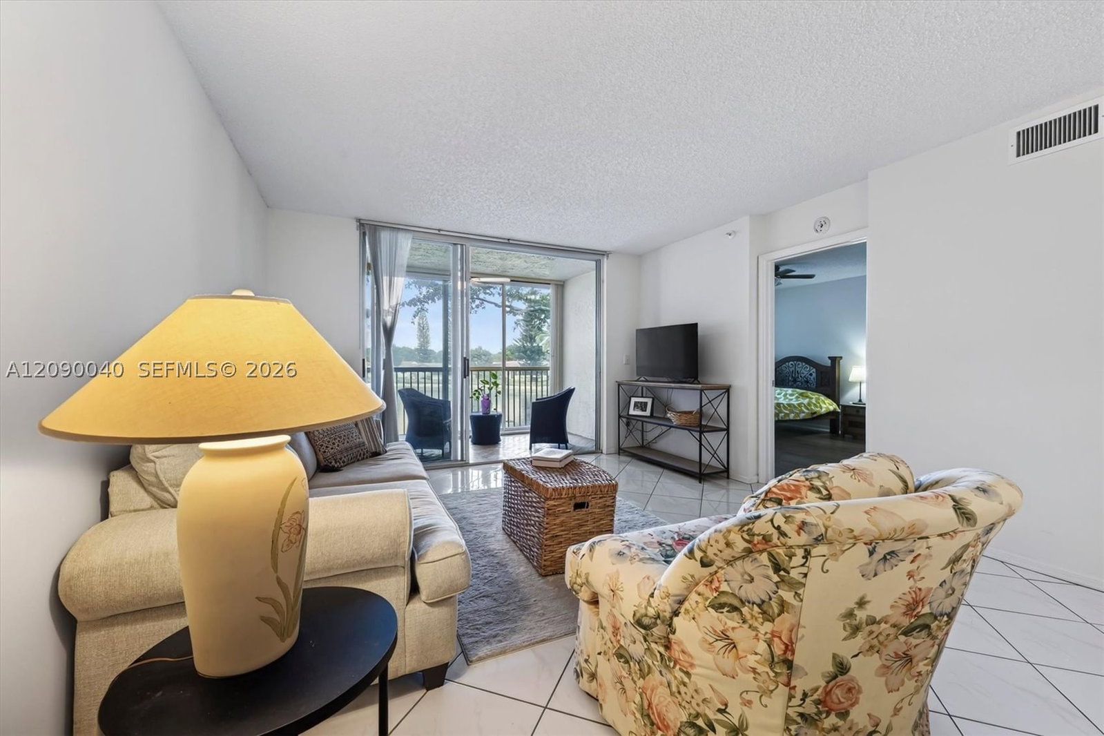 Real estate property located at 9587 Weldon Cir B203, Broward, Weldon Condominium, Tamarac, FL