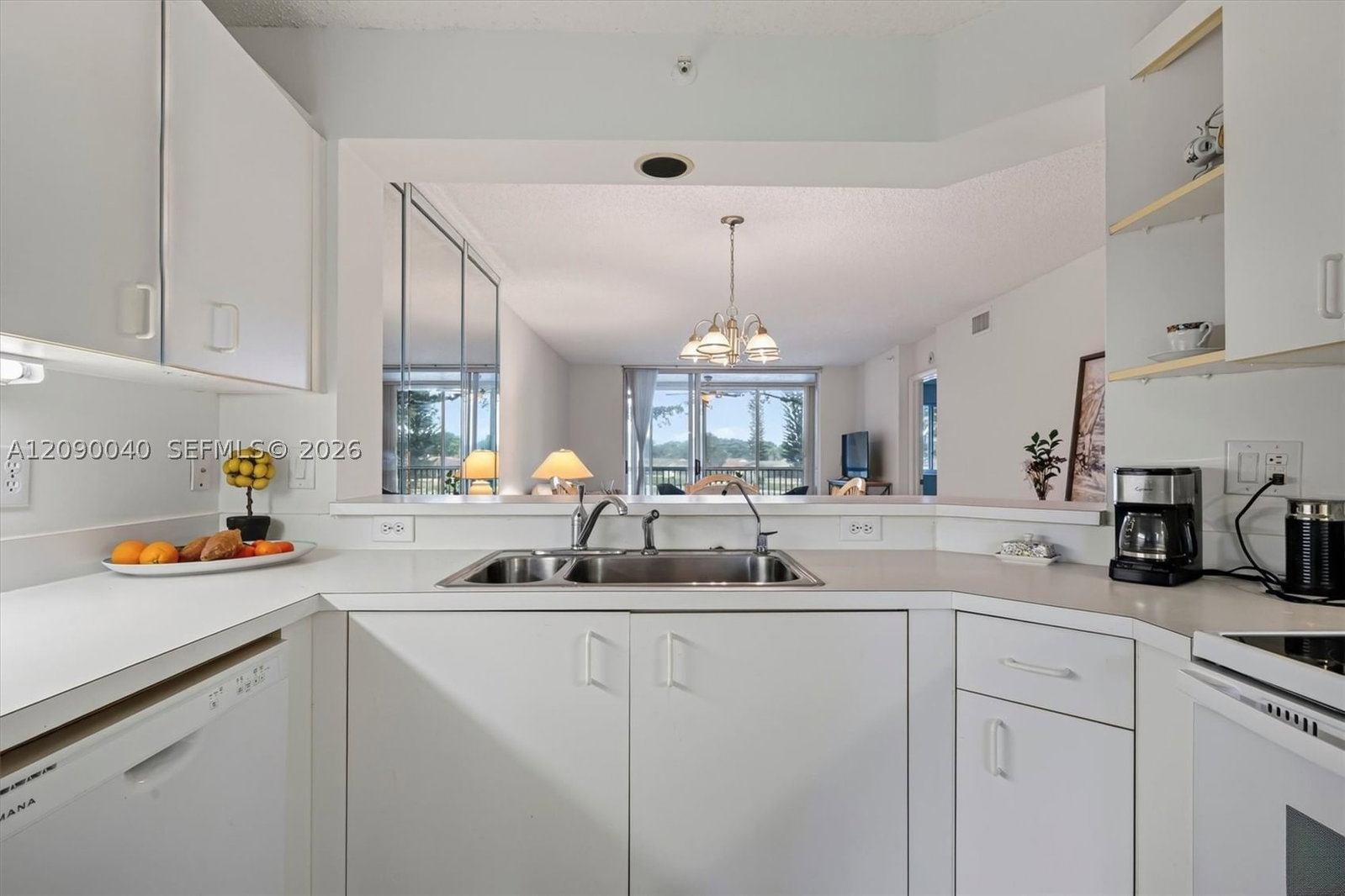 Real estate property located at 9587 Weldon Cir B203, Broward, Weldon Condominium, Tamarac, FL
