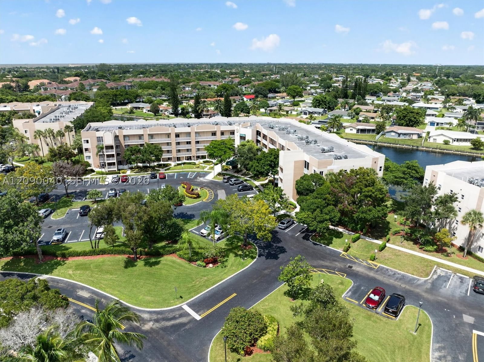 Real estate property located at 9587 Weldon Cir B203, Broward, Weldon Condominium, Tamarac, FL