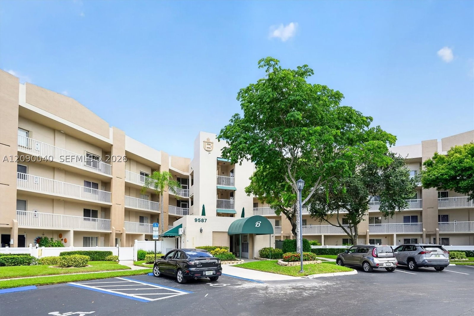Real estate property located at 9587 Weldon Cir B203, Broward, Weldon Condominium, Tamarac, FL