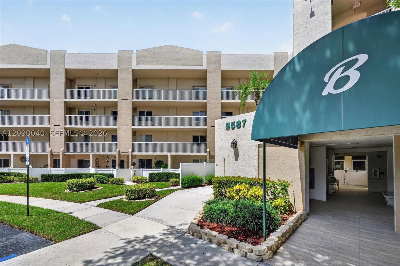 Real estate property located at 9587 Weldon Cir B203, Broward, Weldon Condominium, Tamarac, FL
