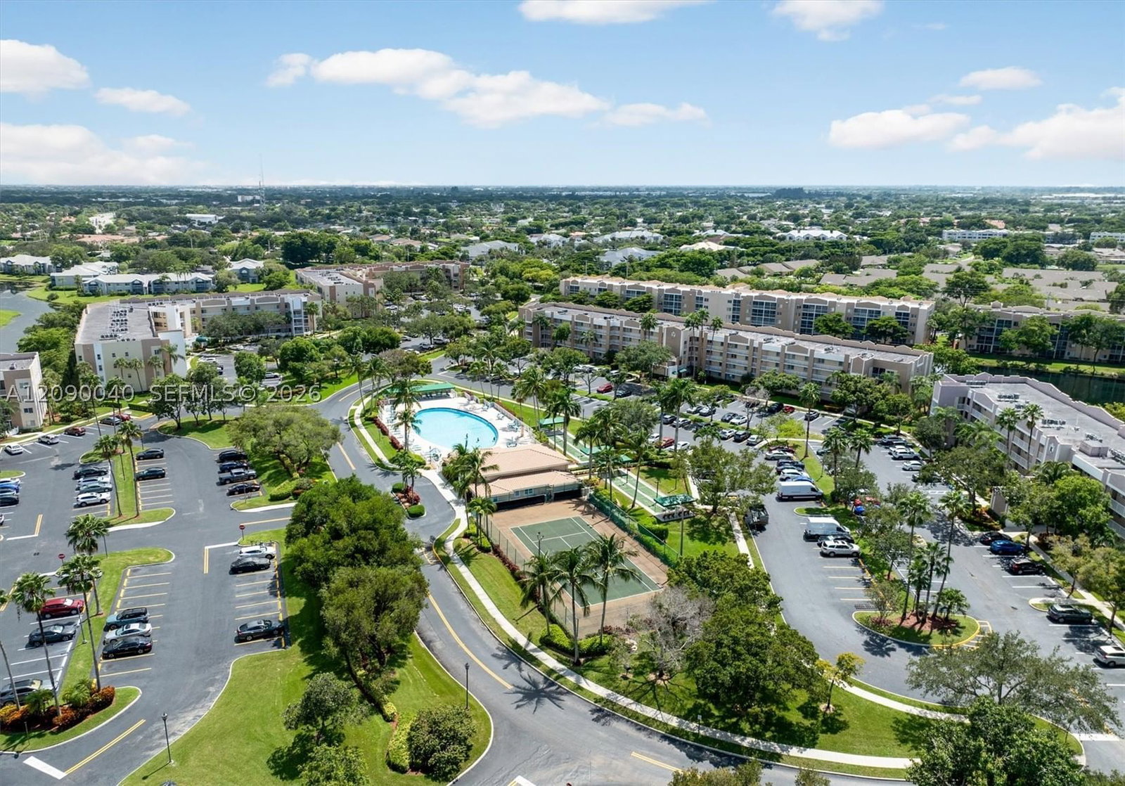 Real estate property located at 9587 Weldon Cir B203, Broward, Weldon Condominium, Tamarac, FL