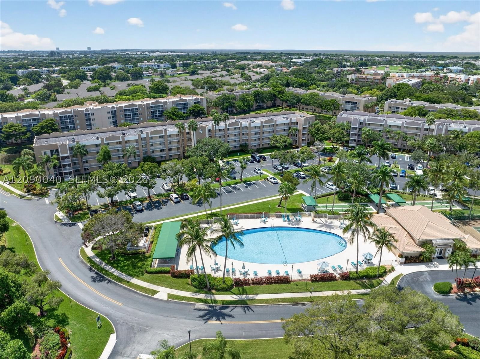 Real estate property located at 9587 Weldon Cir B203, Broward, Weldon Condominium, Tamarac, FL