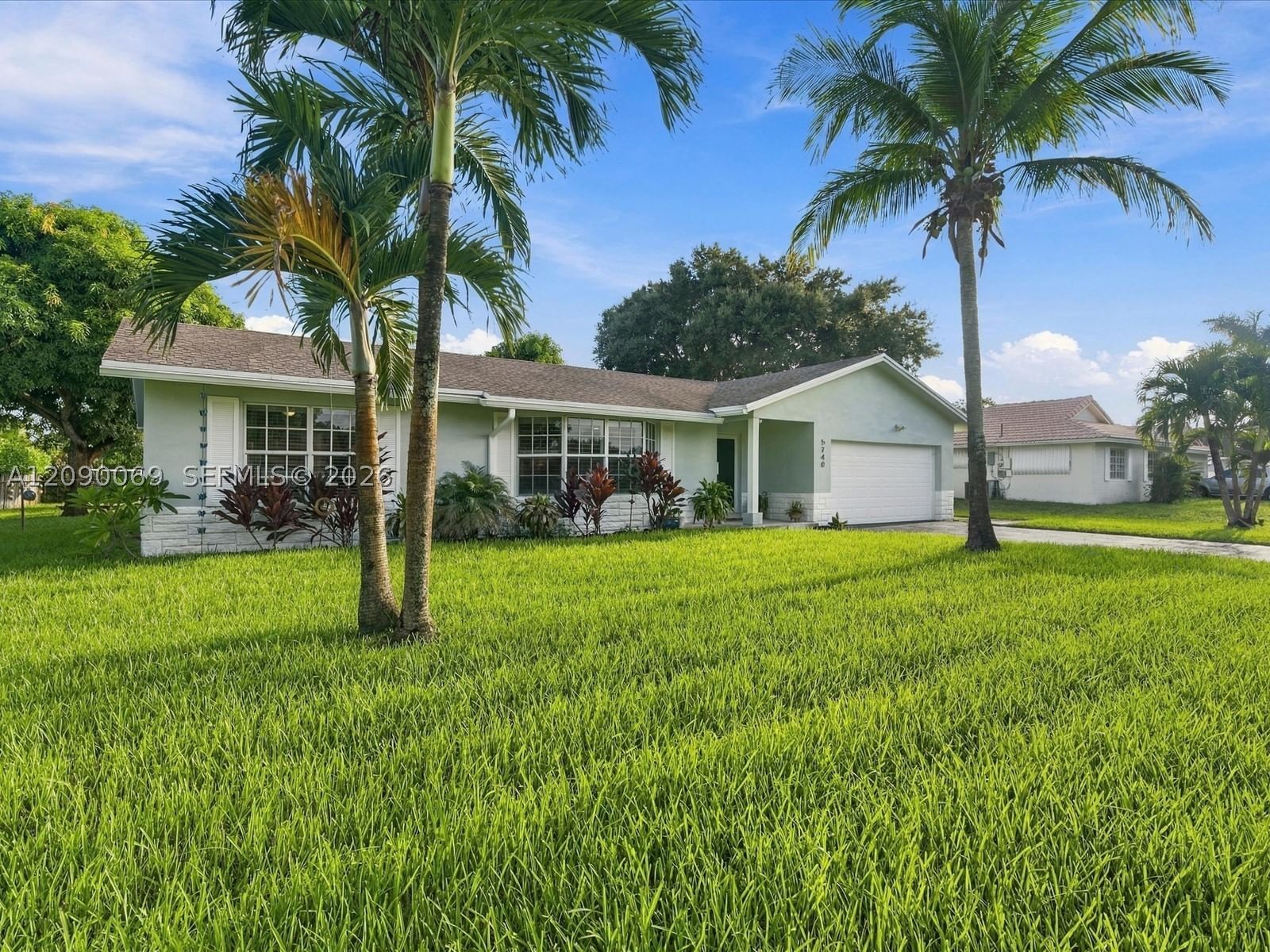 Real estate property located at 5740 8th St, Broward, Plantation Park Lakesites, Plantation, FL