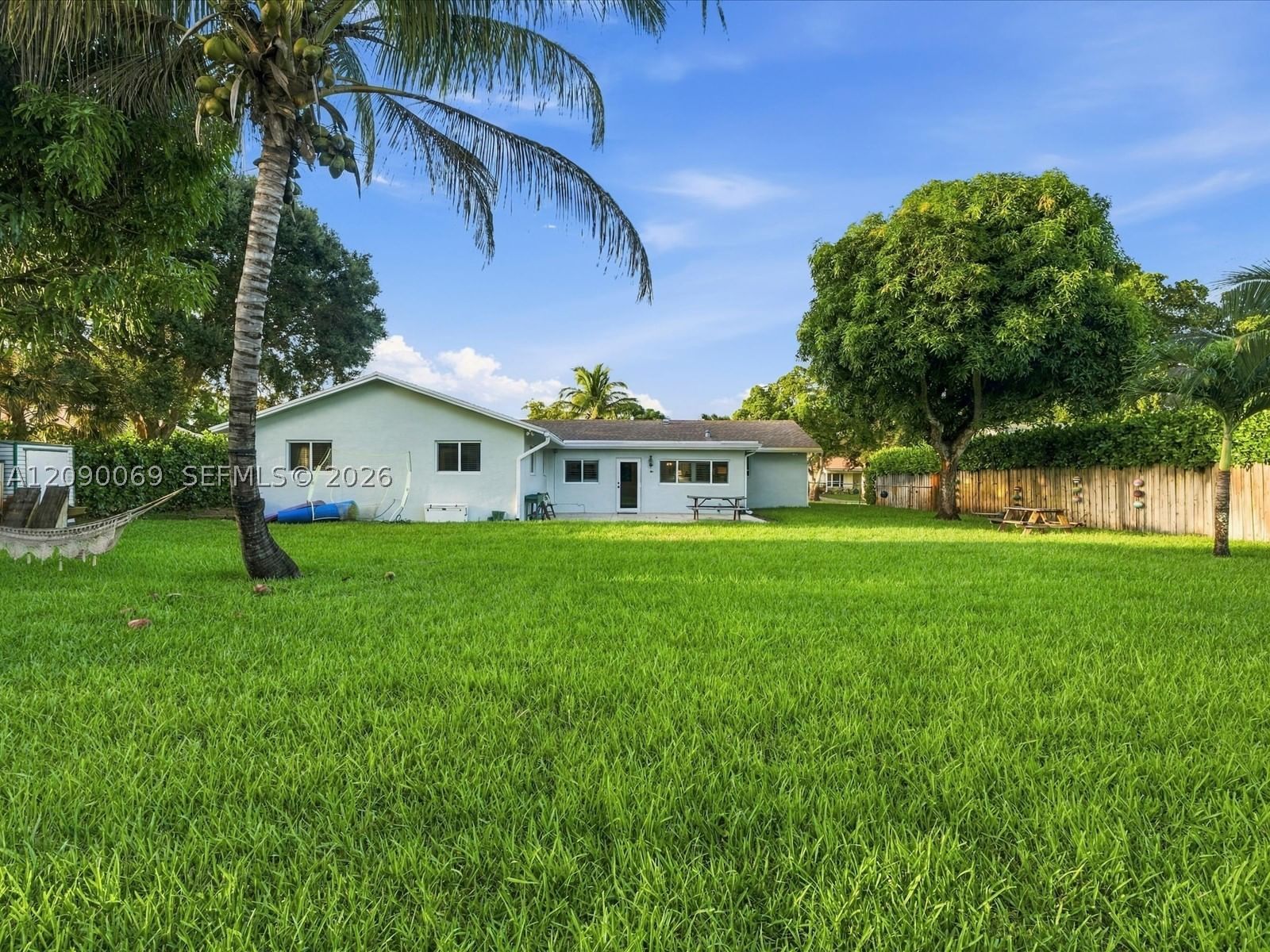 Real estate property located at 5740 8th St, Broward, Plantation Park Lakesites, Plantation, FL
