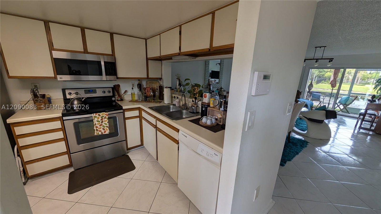 Real estate property located at 211 113th Way #211, Broward, Fairway Greens Condo Home, Pembroke Pines, FL