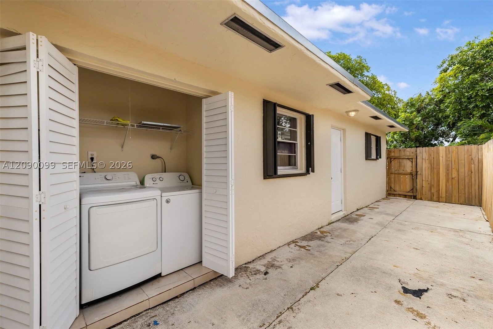 Real estate property located at 2033 Dewey St, Broward, Hollywood South Side Add, Hollywood, FL