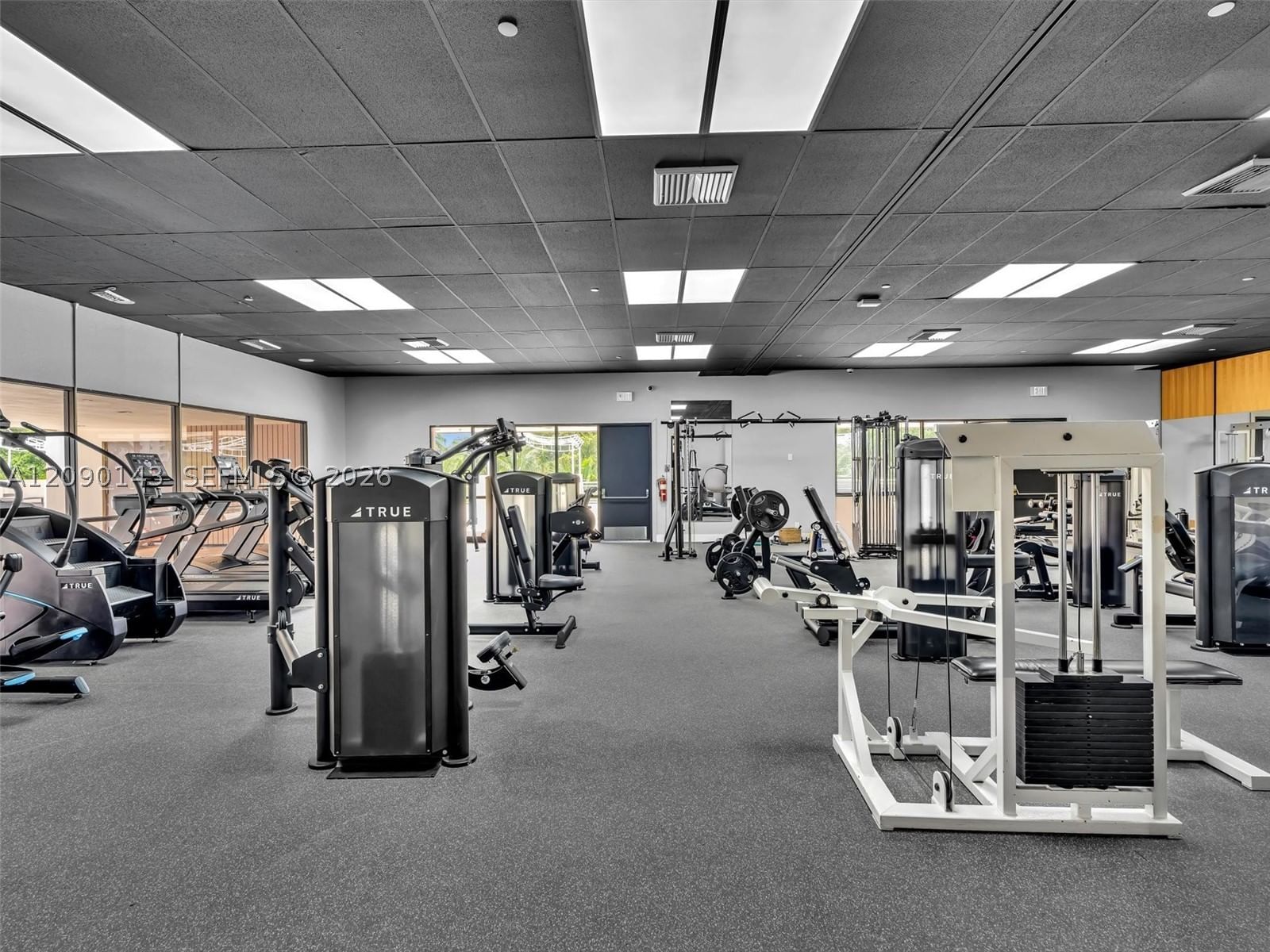 Real estate property located at 20379 Country Club Dr #332, Miami-dade, Coronado Condo- Tower Ii, Aventura, FL