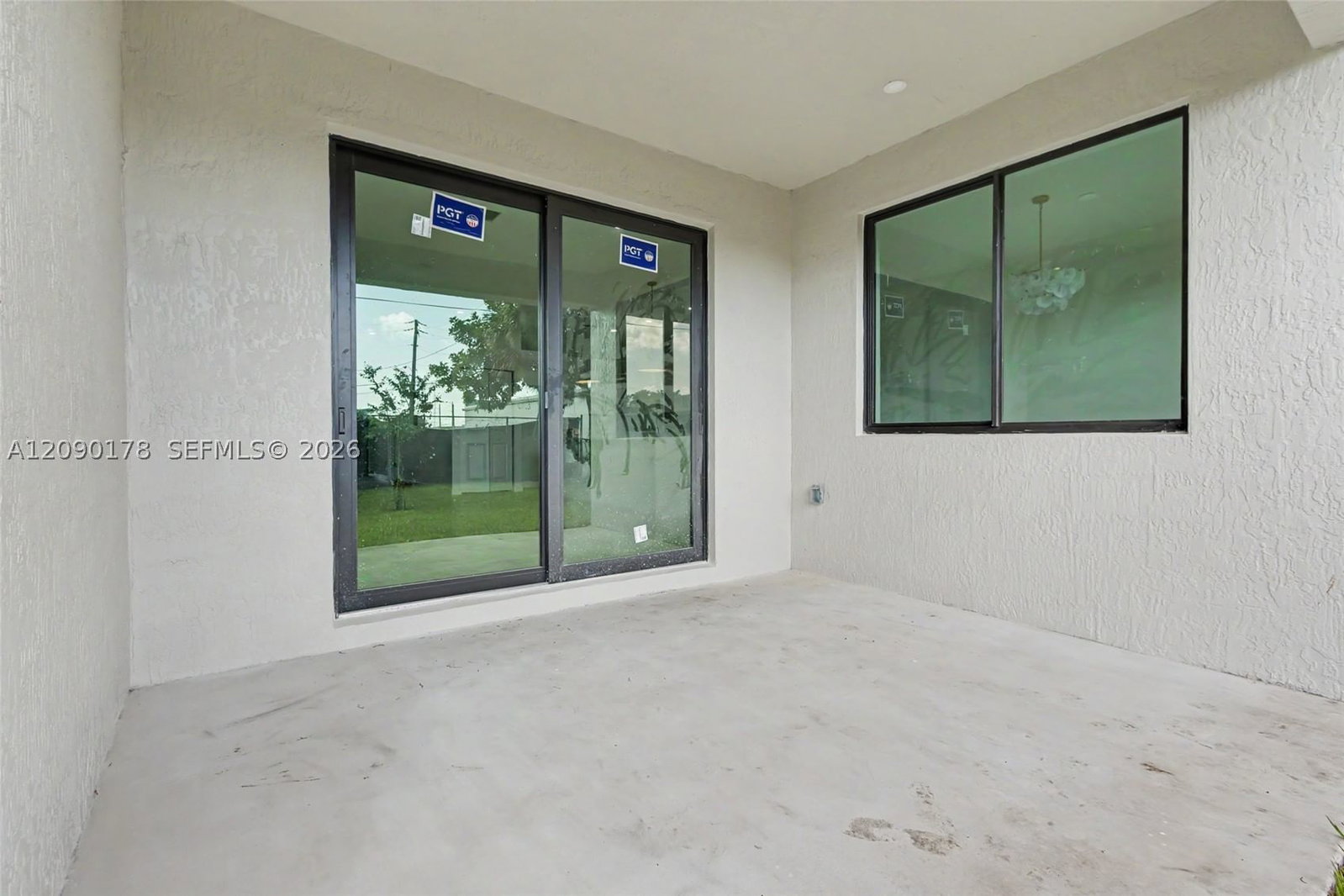 Real estate property located at 2960 24th Ave, Broward, Ziladen Properties, Oakland Park, FL