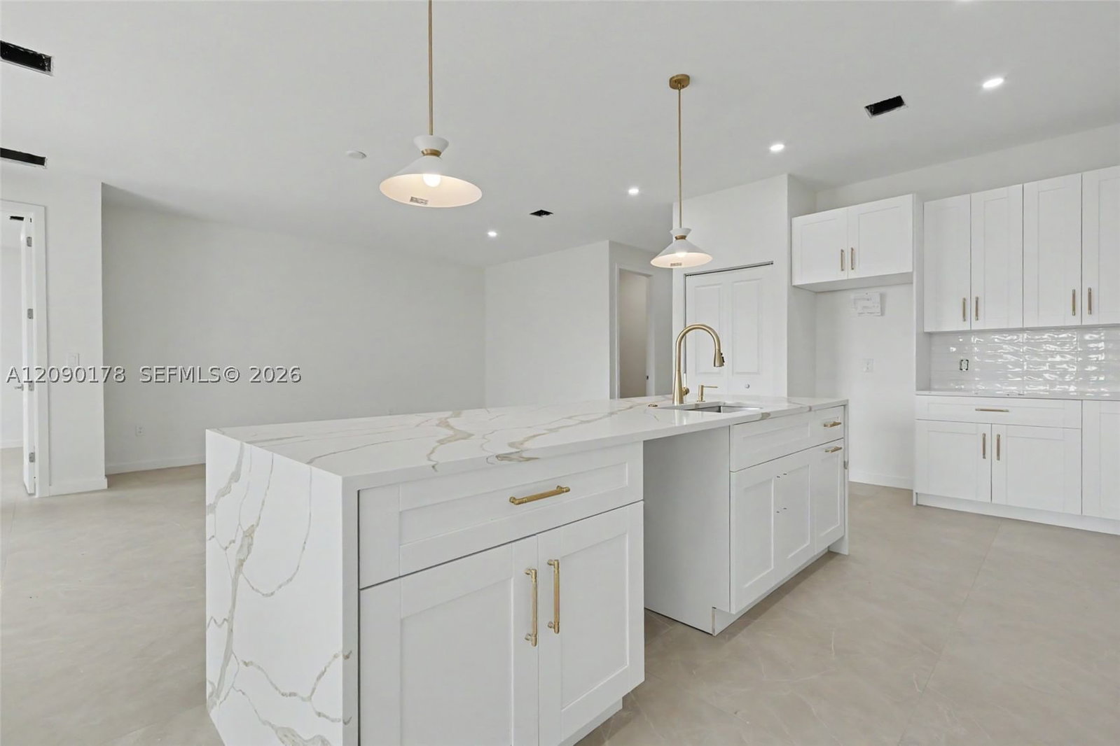 Real estate property located at 2960 24th Ave, Broward, Ziladen Properties, Oakland Park, FL