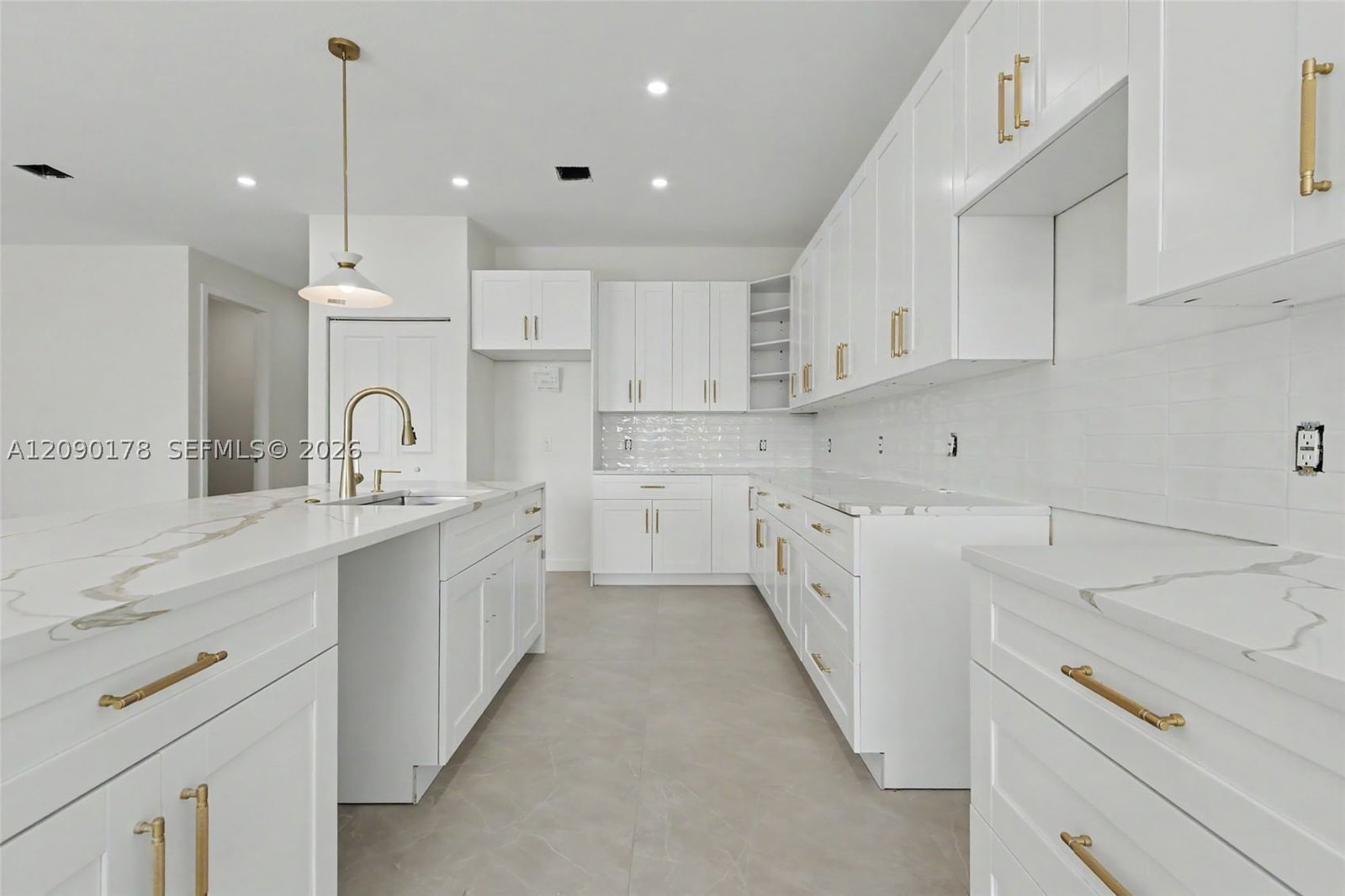 Real estate property located at 2960 24th Ave, Broward, Ziladen Properties, Oakland Park, FL