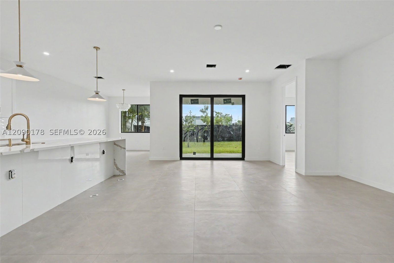 Real estate property located at 2960 24th Ave, Broward, Ziladen Properties, Oakland Park, FL