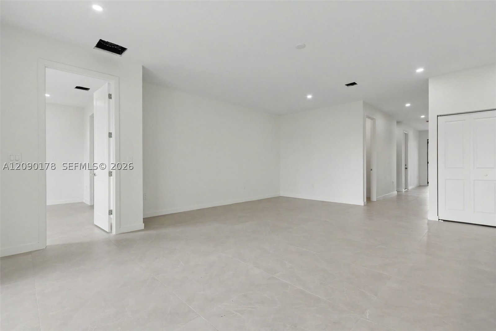 Real estate property located at 2960 24th Ave, Broward, Ziladen Properties, Oakland Park, FL