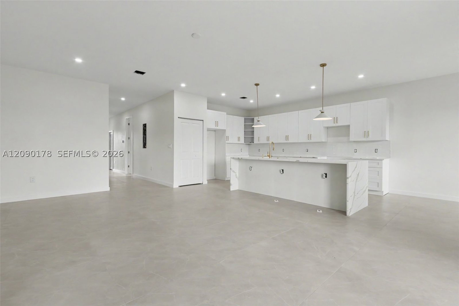 Real estate property located at 2960 24th Ave, Broward, Ziladen Properties, Oakland Park, FL