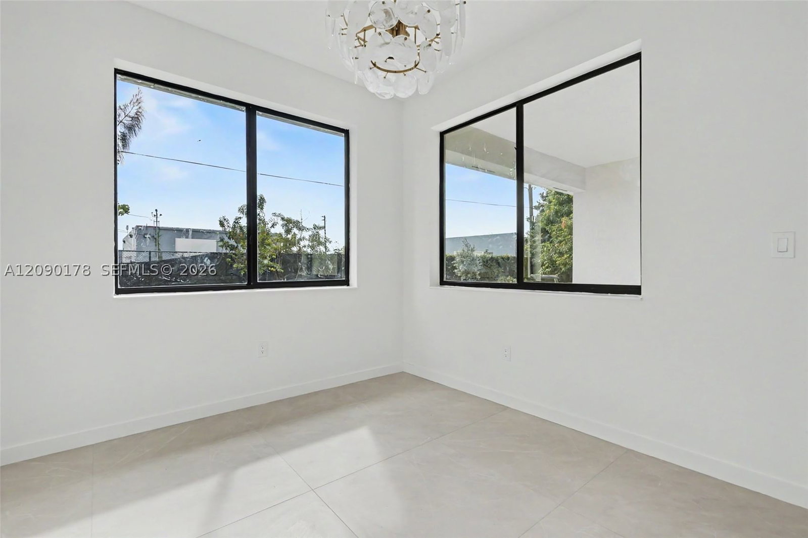 Real estate property located at 2960 24th Ave, Broward, Ziladen Properties, Oakland Park, FL