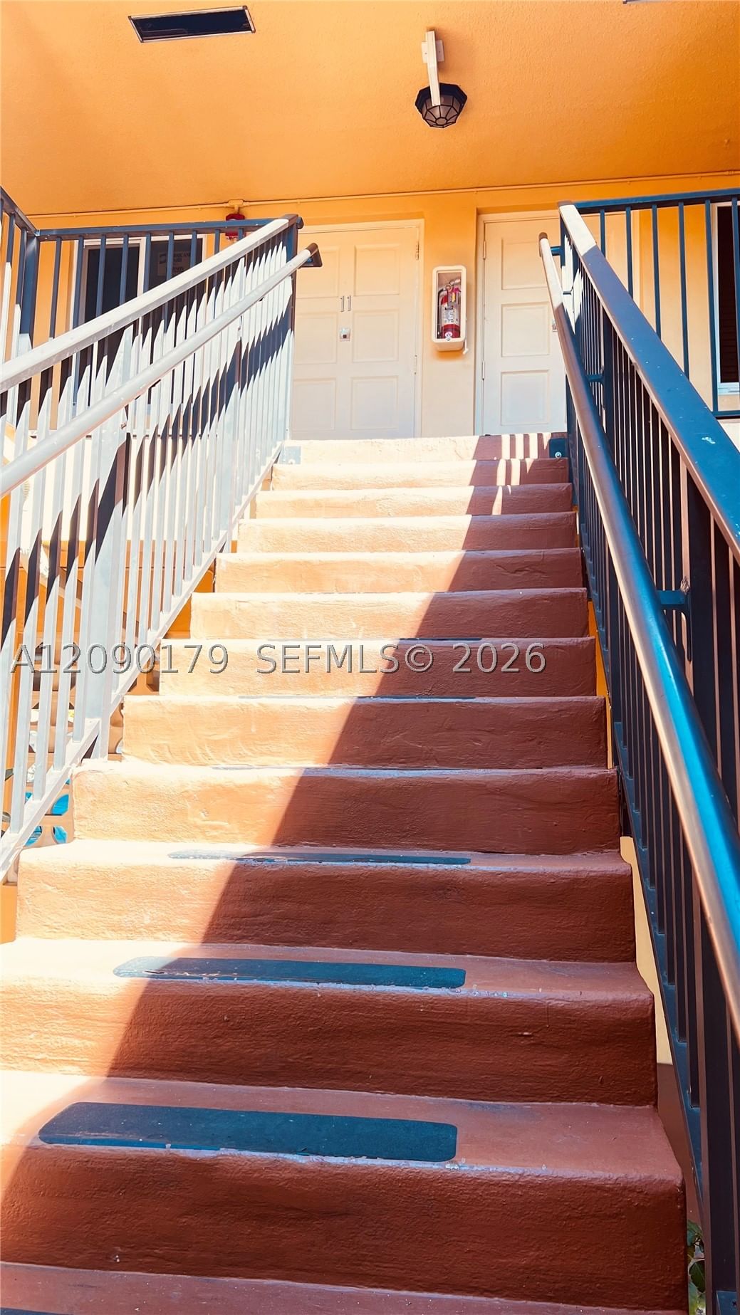 Real estate property located at 1733 Mayo St #11, Broward, Mayo Apartments Assoc Inc, Hollywood, FL