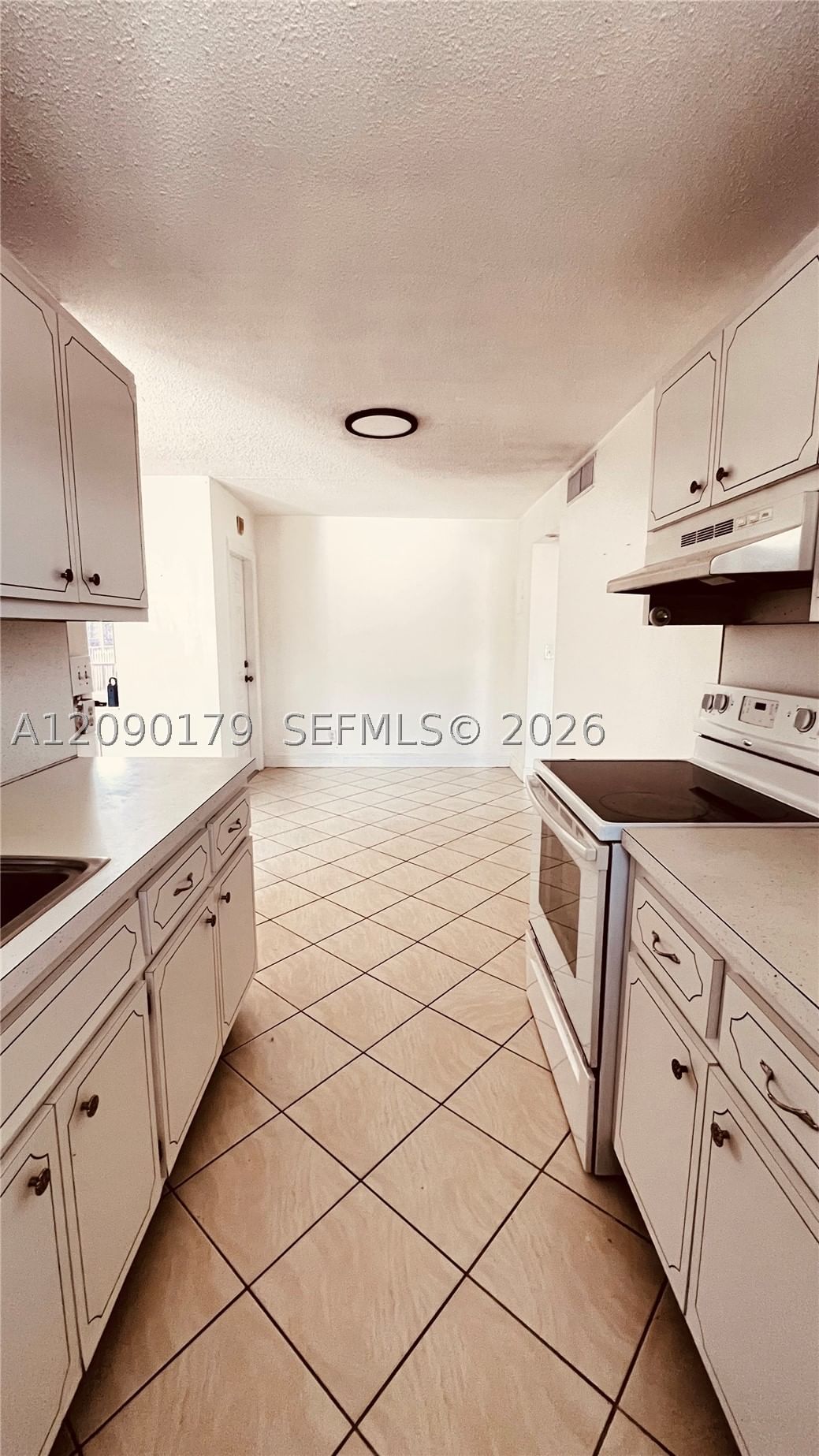 Real estate property located at 1733 Mayo St #11, Broward, Mayo Apartments Assoc Inc, Hollywood, FL