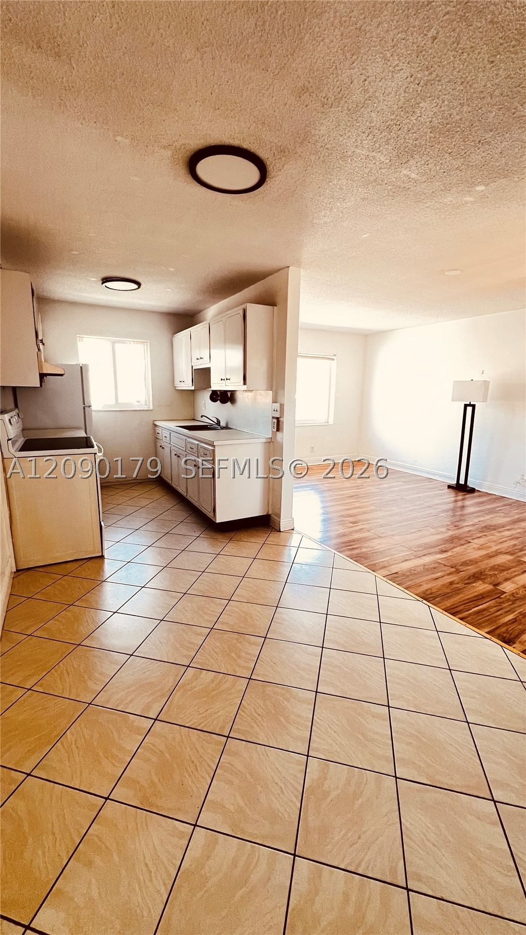 Real estate property located at 1733 Mayo St #11, Broward, Mayo Apartments Assoc Inc, Hollywood, FL