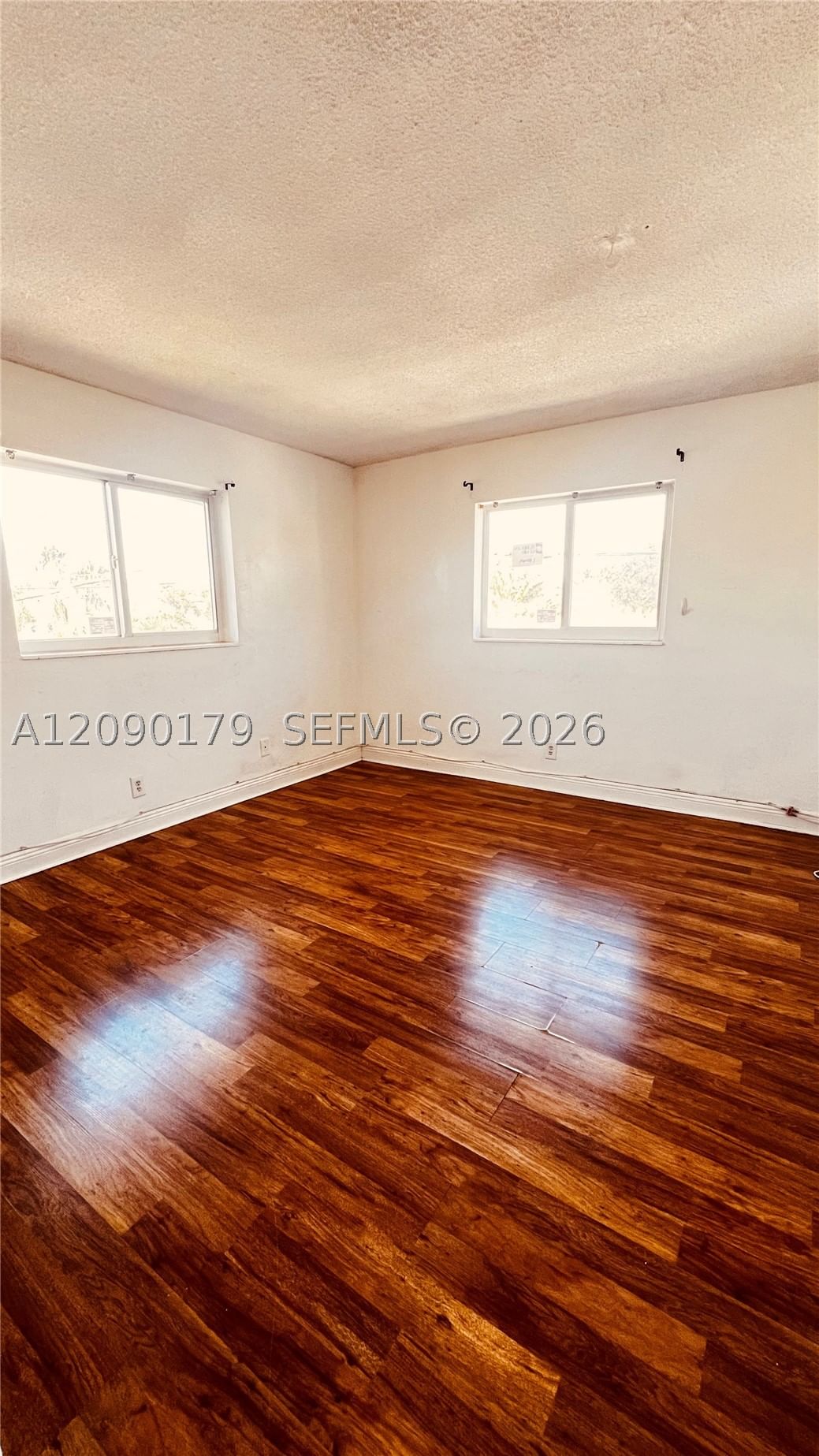 Real estate property located at 1733 Mayo St #11, Broward, Mayo Apartments Assoc Inc, Hollywood, FL