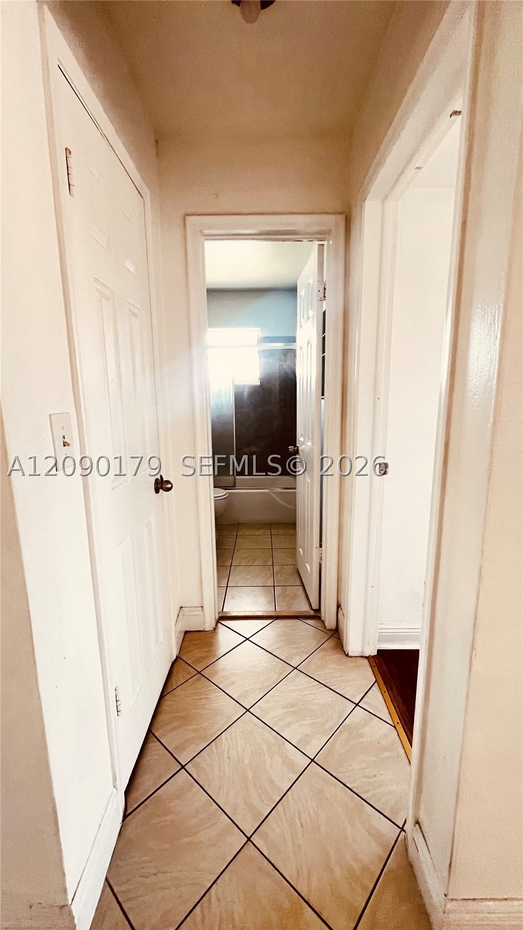 Real estate property located at 1733 Mayo St #11, Broward, Mayo Apartments Assoc Inc, Hollywood, FL