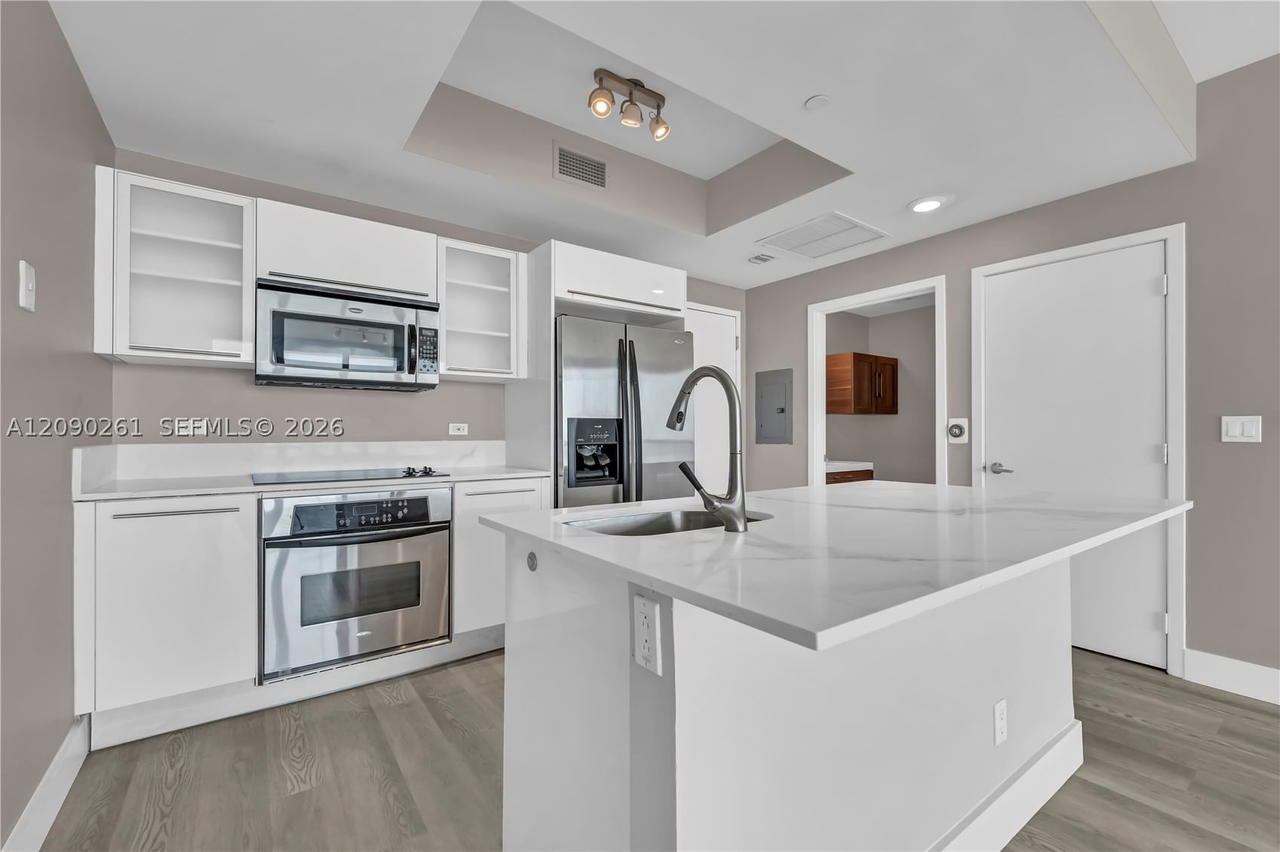Real estate property located at 888 Biscayne Blvd #1710, Miami-dade, Marinablue Condo, Miami, FL