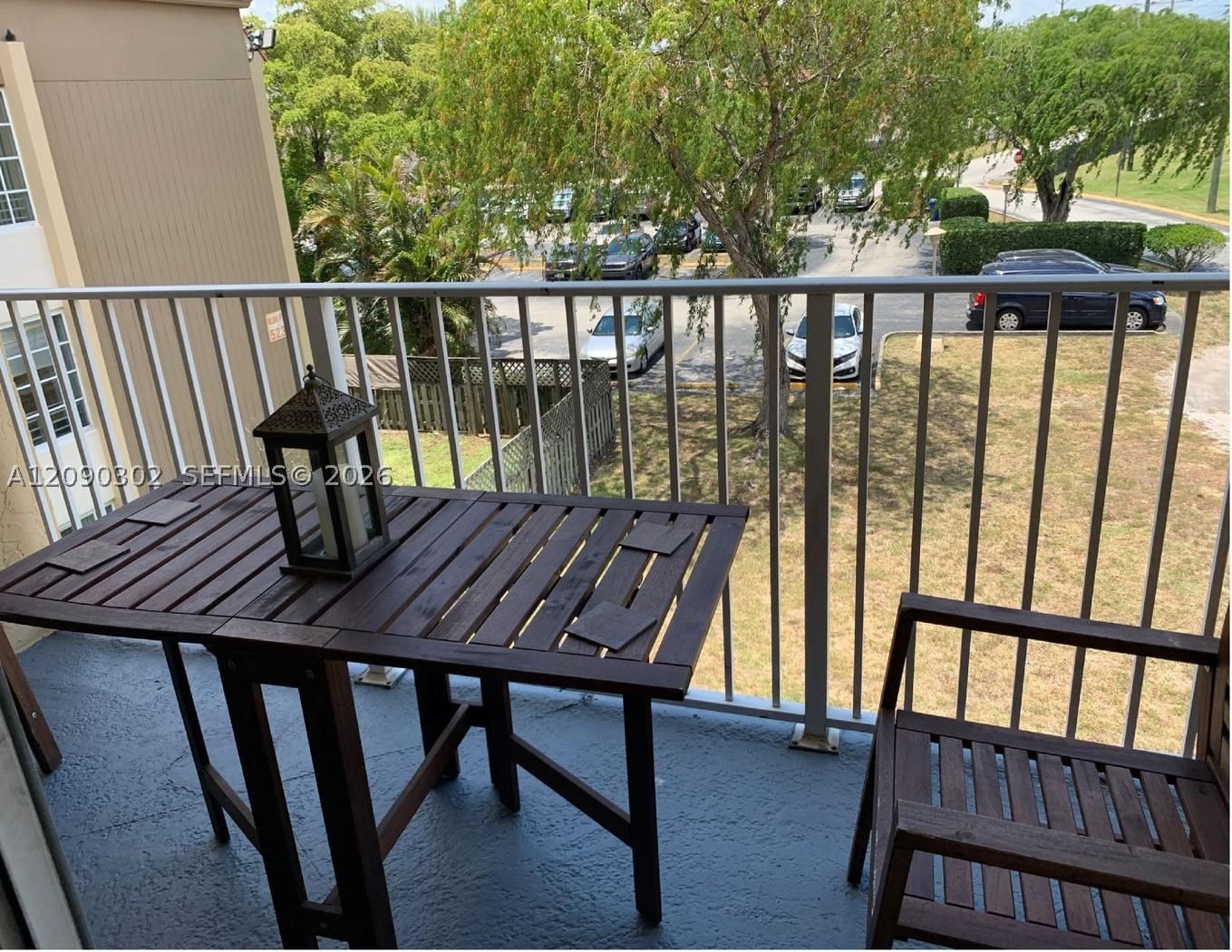Real estate property located at 5221 Geneva Way #304, Miami-dade, Doral Gardens Ii Condo, Doral, FL
